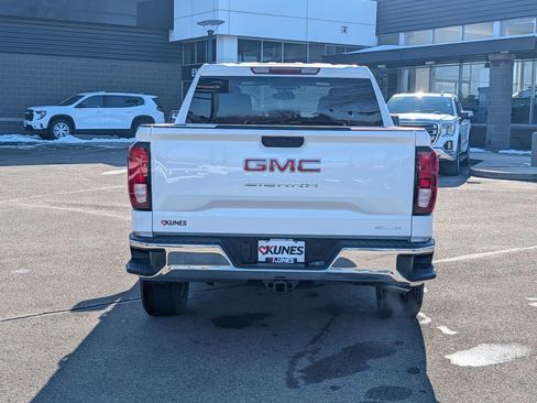 New 2026 GMC Sierra 1500 SLE image 8