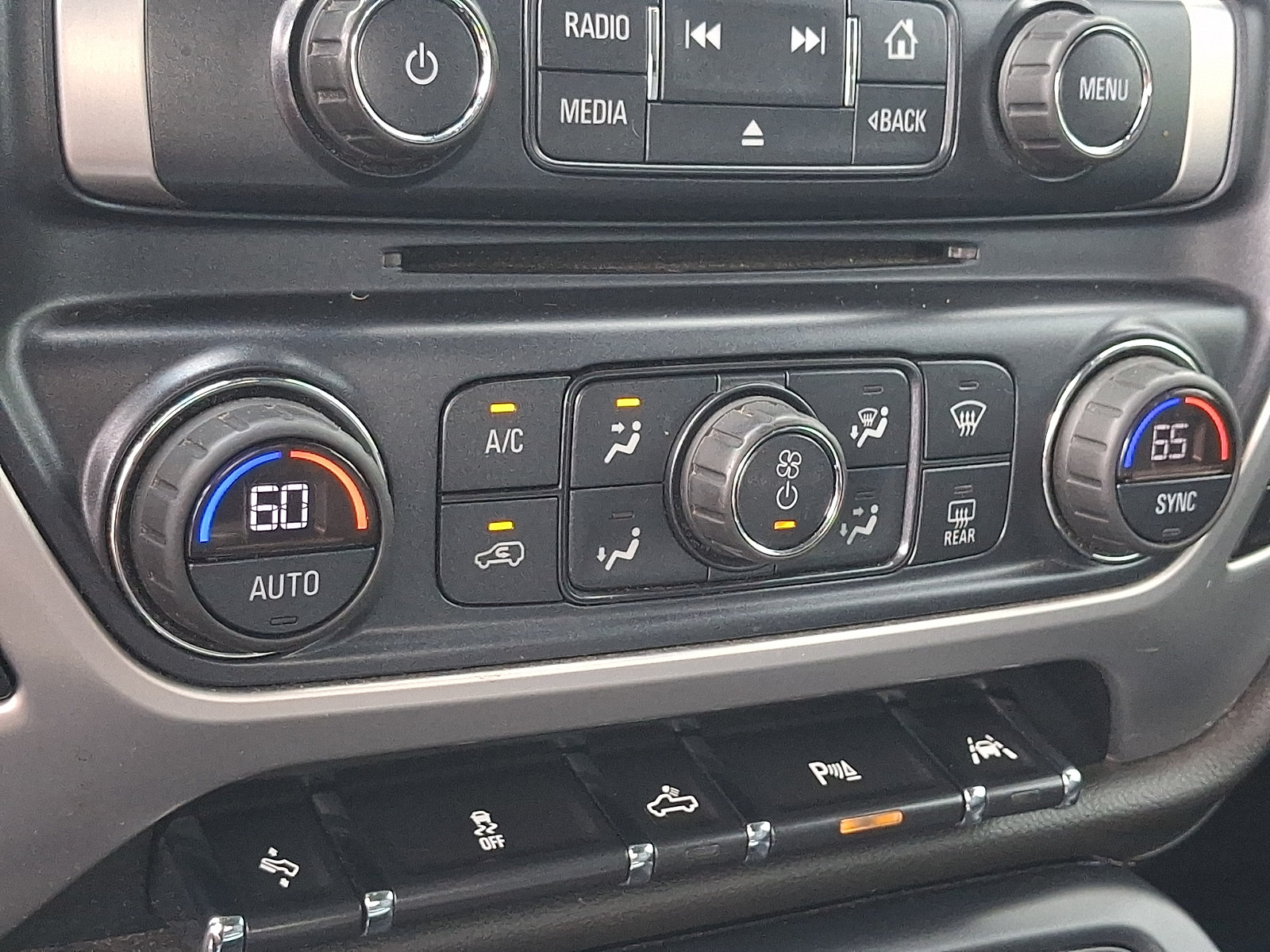 Used 2018 GMC Sierra 1500 SLT AWD/4WD image 15