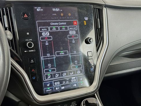 Used 2025 Subaru Outback Premium image 23