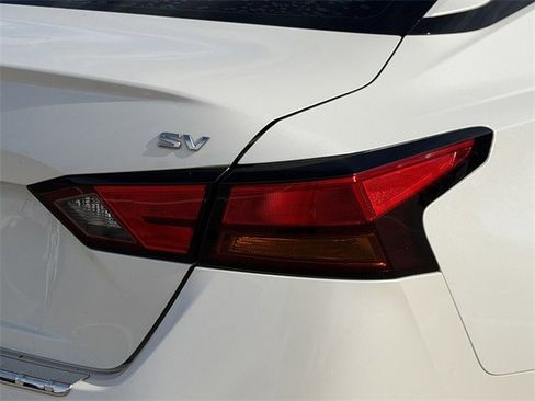 Used 2019 Nissan Altima 2.5 SV image 7