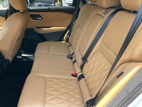 Used 2023 Nissan Rogue Platinum w/ Platinum Premium Package AWD/4WD image 8