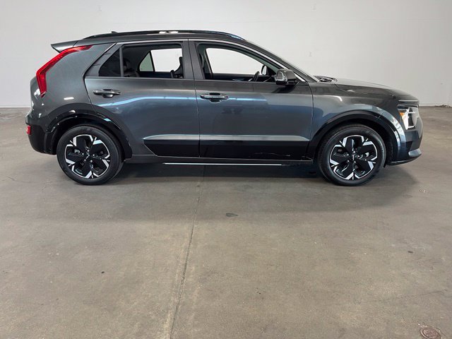 Used 2024 Kia Niro Wave FWD image 2