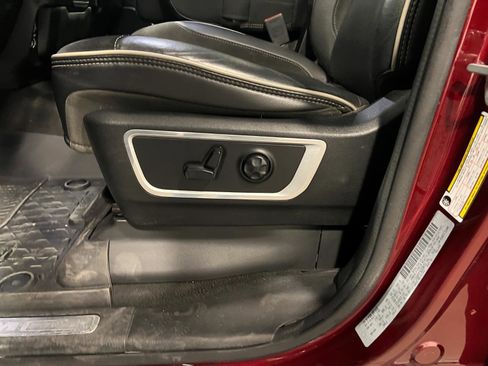 Used 2020 RAM 1500 Laramie image 25