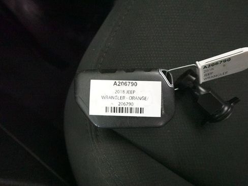 Used 2018 Jeep Wrangler Unlimited Sport S image 32