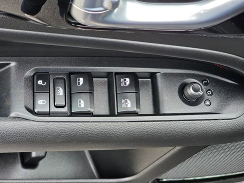 Used 2023 Jeep Compass Trailhawk w/ Trailhawk Convenience Group image 14