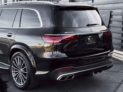 Used 2025 Mercedes-Benz GLS 63 AMG 4MATIC image 11