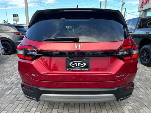 Used 2025 Honda Pilot Elite image 6