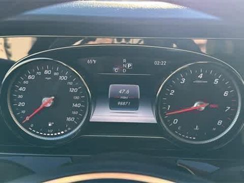 Used 2017 Mercedes-Benz E 300 4MATIC image 19