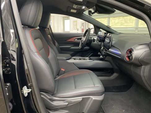 Used 2024 Chevrolet Equinox EV RS image 19