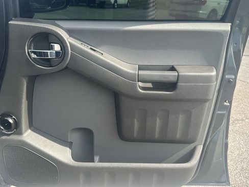 Used 2015 Nissan Xterra S RWD image 26