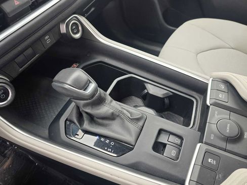 Used 2024 Toyota Grand Highlander XLE image 31