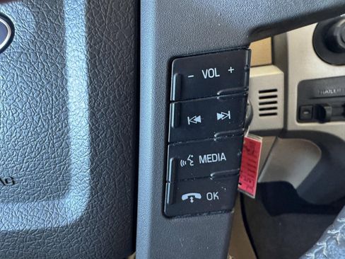 Used 2012 Ford F150 Lariat w/ Lariat Chrome Pkg image 14