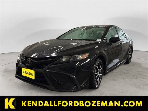 Used 2023 Toyota Camry SE image 1