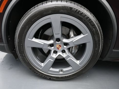 Used 2025 Porsche Macan 4 Electric image 20