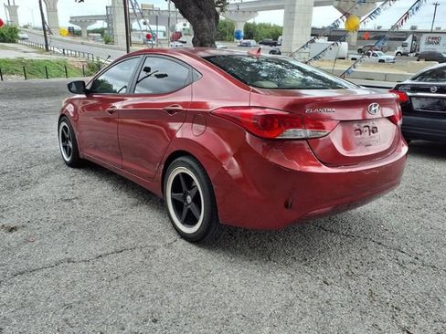 Used 2013 Hyundai Elantra GLS FWD image 5
