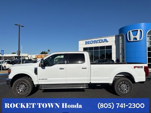 Used 2022 Ford F350 XLT w/ XLT Premium Package image 7