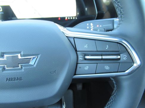 New 2026 Chevrolet Equinox ACTIV w/ Convenience Package III FWD image 23