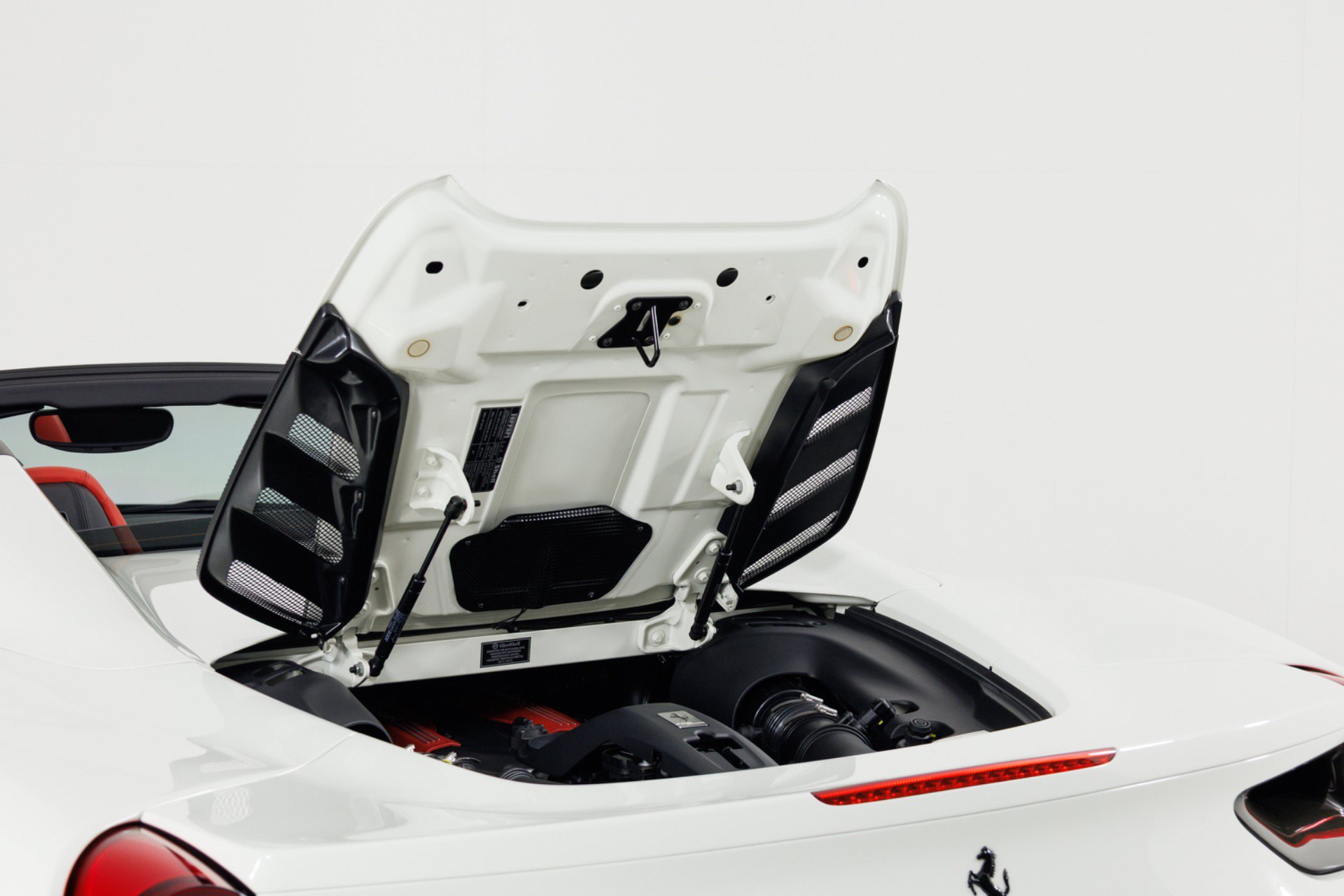 Used 2017 Ferrari 488 Spider RWD image 50