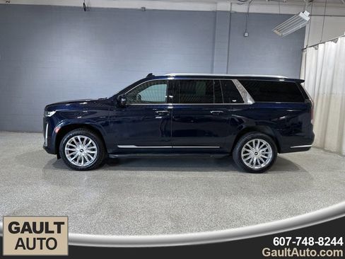 Used 2023 Cadillac Escalade ESV Premium Luxury AWD/4WD image 5