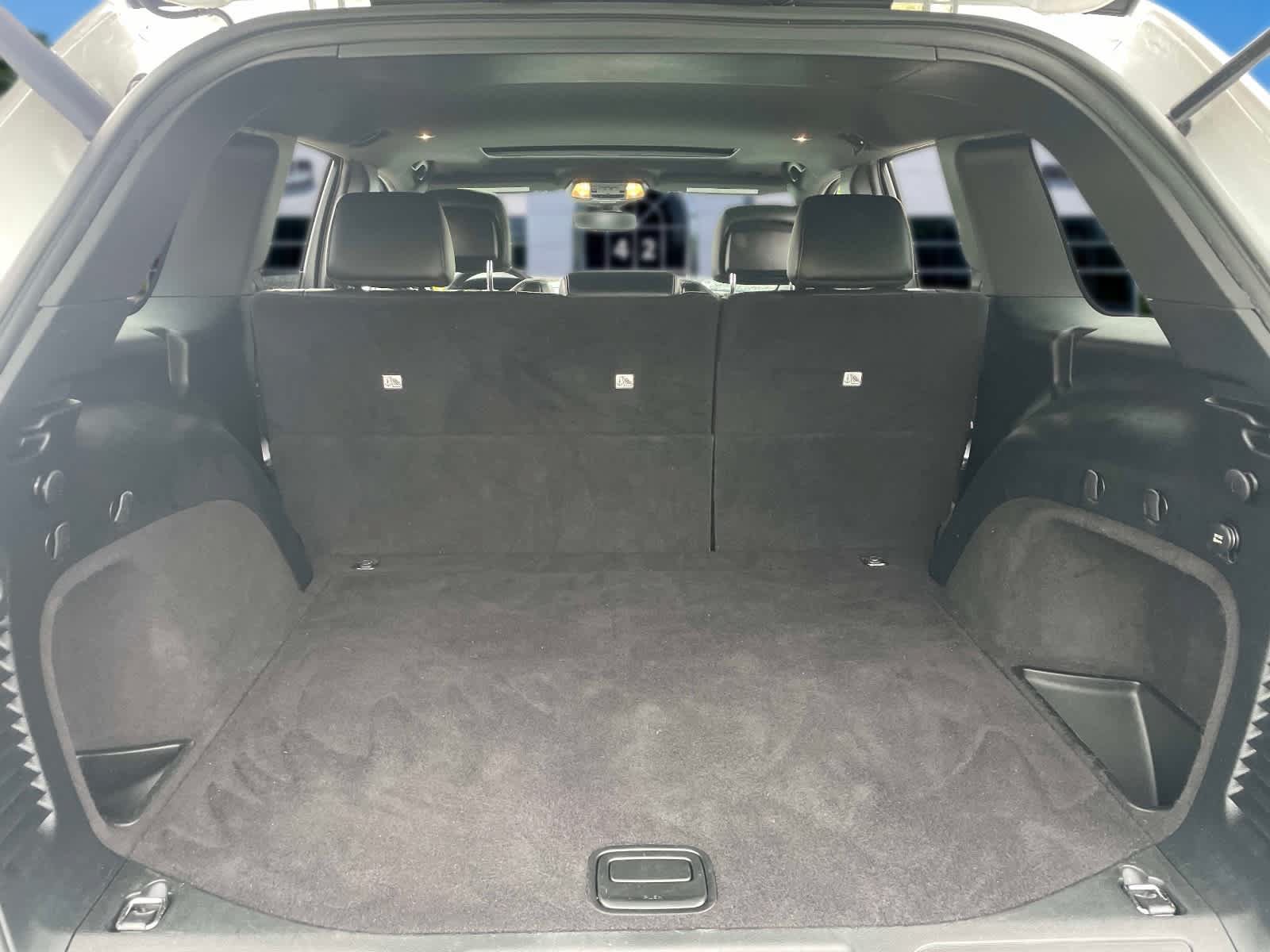 Used 2018 Jeep Grand Cherokee Altitude AWD/4WD image 6