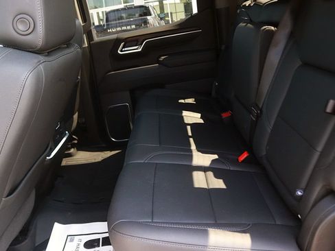 Used 2025 GMC Sierra 1500 SLT w/ SLT Premium Plus Package AWD/4WD image 16