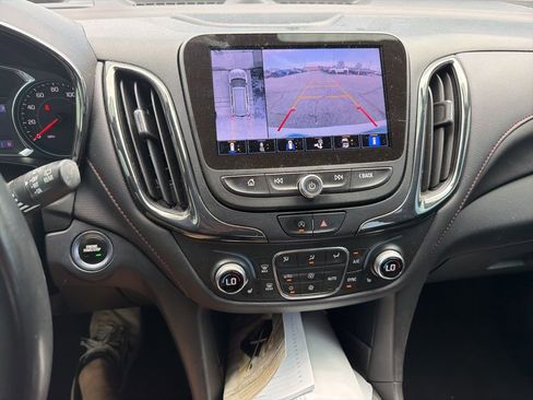 Used 2022 Chevrolet Equinox RS w/ RS Leather Package image 11