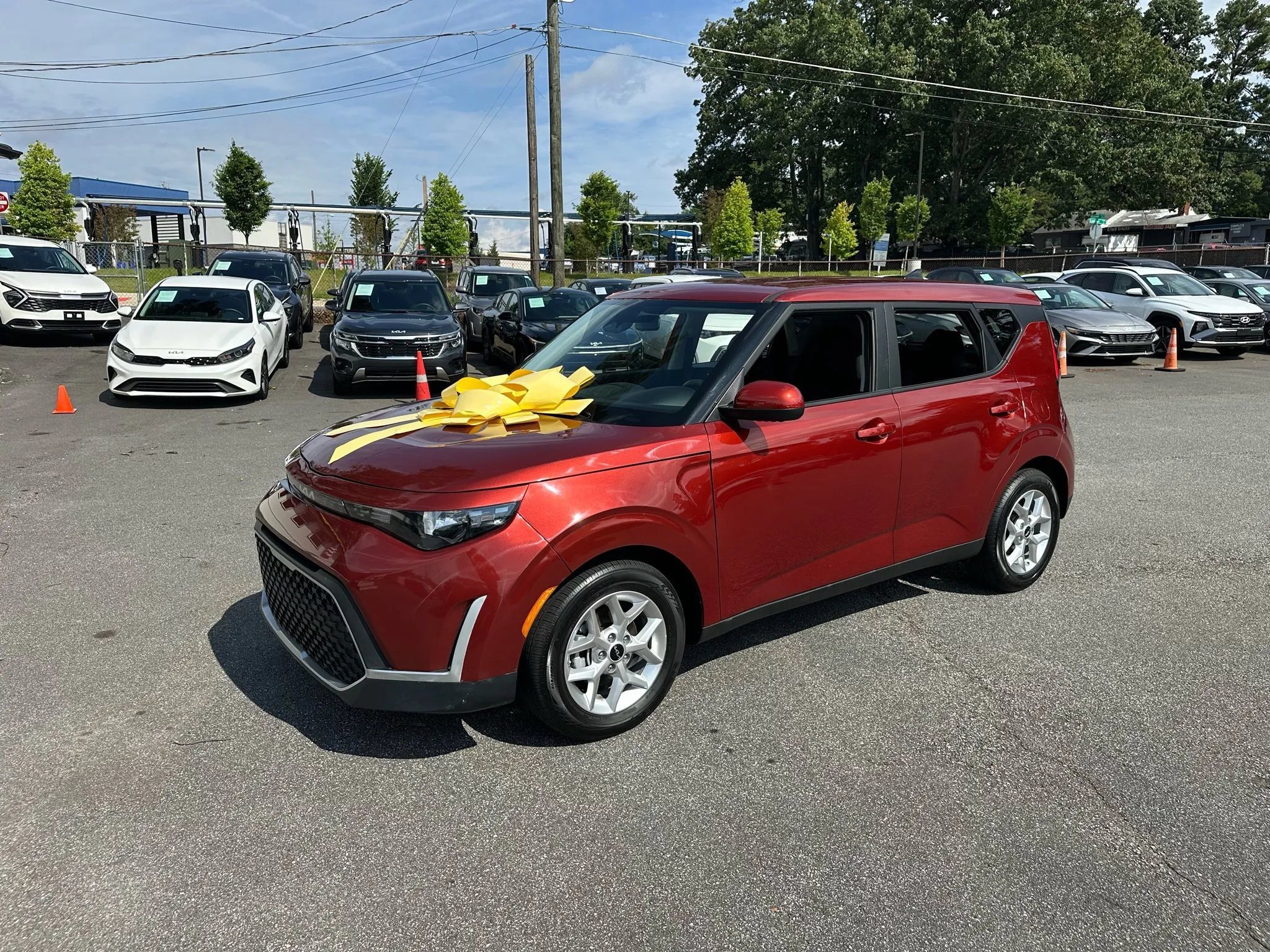 Used 2025 Kia Soul LX w/ LX Technology Package FWD image 35