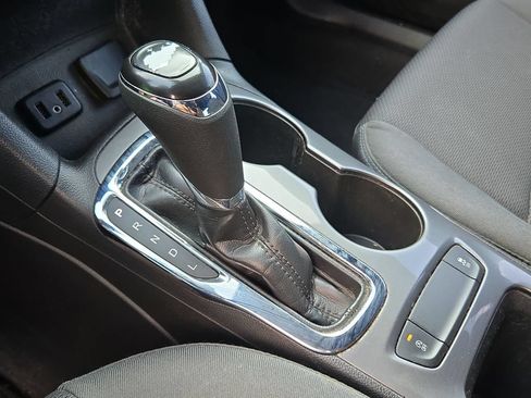 Used 2019 Chevrolet Cruze LT w/ RS Package FWD image 24
