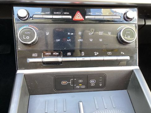 Used 2025 Hyundai Santa Fe SEL AWD/4WD image 21
