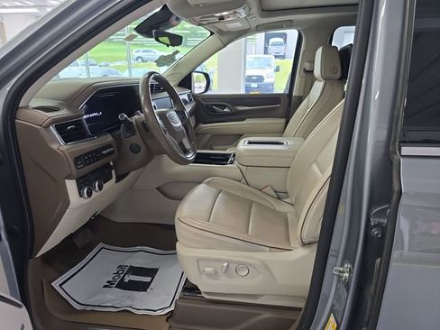 Certified 2023 GMC Yukon XL Denali w/ Advanced Technology Package AWD/4WD image 14
