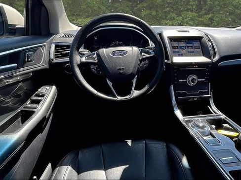 Used 2019 Ford Edge Titanium w/ Cold Weather Package AWD/4WD image 8