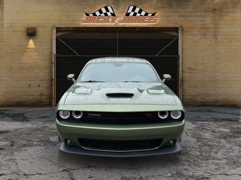 Used 2021 Dodge Challenger R/T Scat Pack RWD image 11