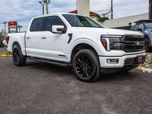 Used 2024 Ford F150 Lariat AWD/4WD image 3