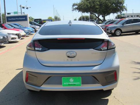 Used 2021 Hyundai Ioniq SE image 7