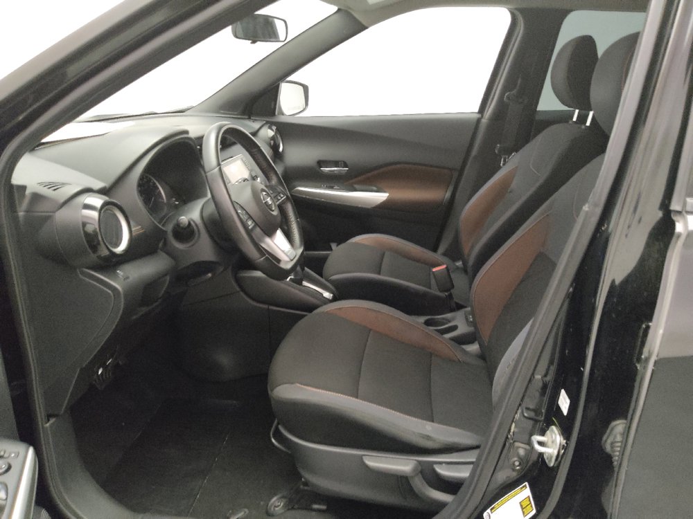 Used 2019 Nissan Kicks SR FWD image 17