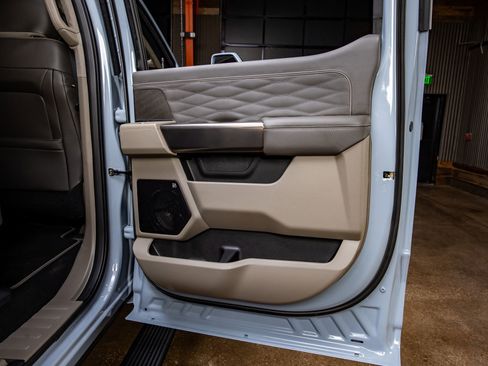 Used 2026 Ford F450 Platinum w/ Platinum Plus Package image 39