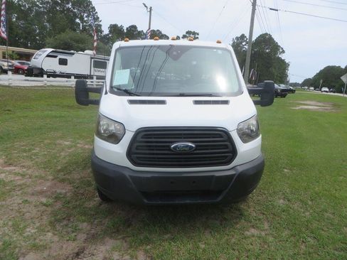 Used 2018 Ford Transit 250 138 RWD image 3