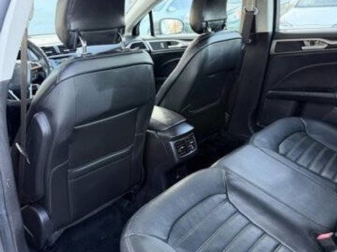 Used 2013 Ford Fusion SE image 22