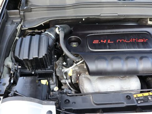 Used 2018 Jeep Renegade Limited w/ UConnect 8.4 Nav Group image 39