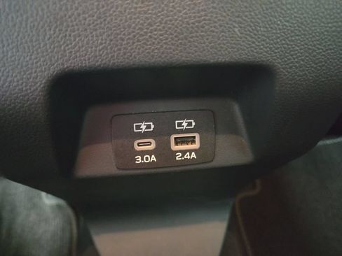 Used 2025 Subaru Crosstrek 2.5i Premium AWD/4WD image 28