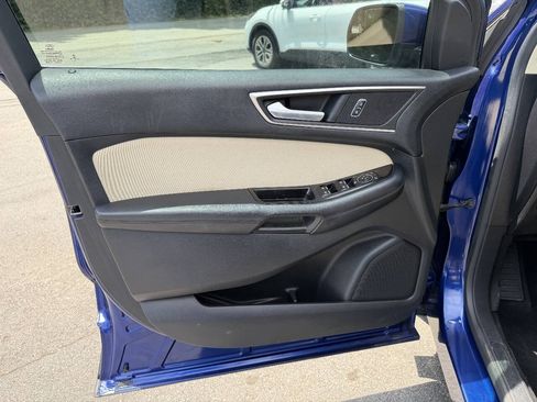 Used 2015 Ford Edge SEL FWD image 18