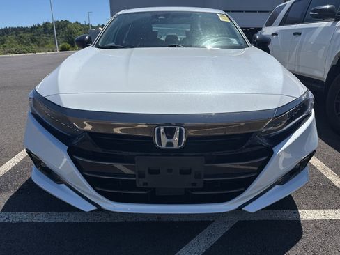 Used 2022 Honda Accord Sport image 2
