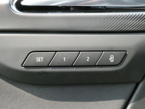 New 2025 Buick Envision Sport Touring image 9