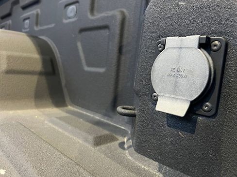 Used 2023 Chevrolet Silverado 1500 RST image 6