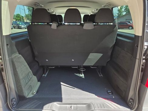 Used 2020 Mercedes-Benz Metris Passenger image 40