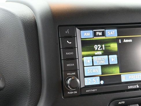 Used 2017 Jeep Wrangler Unlimited Rubicon w/ Connectivity Group AWD/4WD image 19