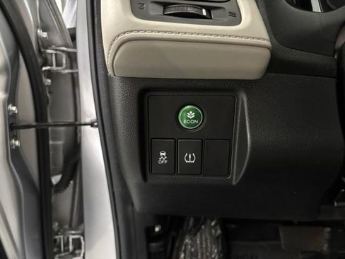 Used 2017 Honda HR-V LX image 24