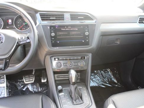 Used 2021 Volkswagen Tiguan SE R-Line FWD image 13