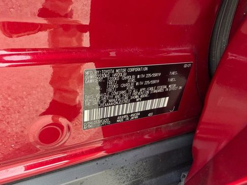 Used 2021 Toyota Venza Limited w/ Carpet Mat Package (TMS) image 35