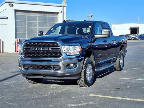 Used 2024 RAM 2500 Big Horn w/ Level 2 Equipment Group image 2